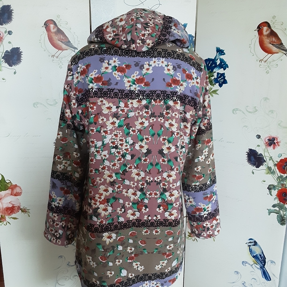 Coat - Picture 7 of 7